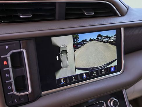 Used 2023 GMC Yukon Denali AWD/4WD image 20
