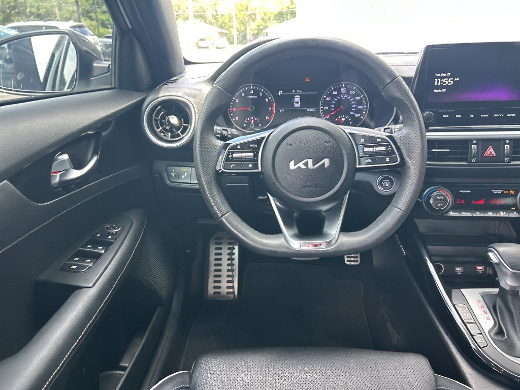 Used 2023 Kia Forte GT-Line w/ GT-Line Premium Package FWD image 15