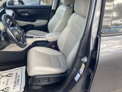 Certified 2024 Honda HR-V EX-L image 34