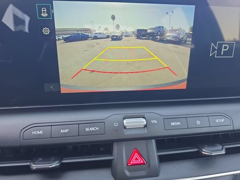 Used 2025 Kia K4 FWD image 18