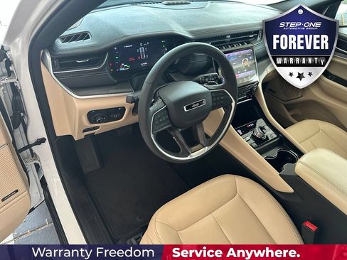 Used 2024 Jeep Grand Cherokee Limited 4xe AWD/4WD image 13