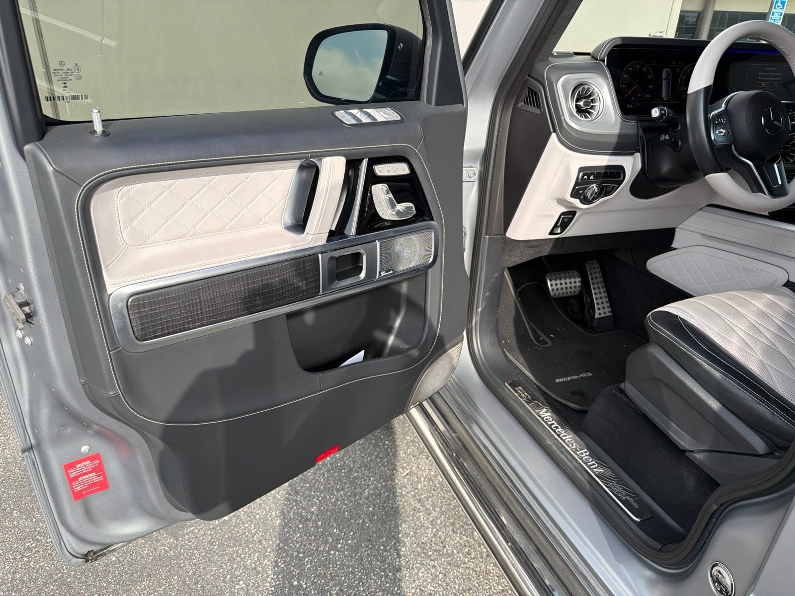 Used 2023 Mercedes-Benz G 550 image 9
