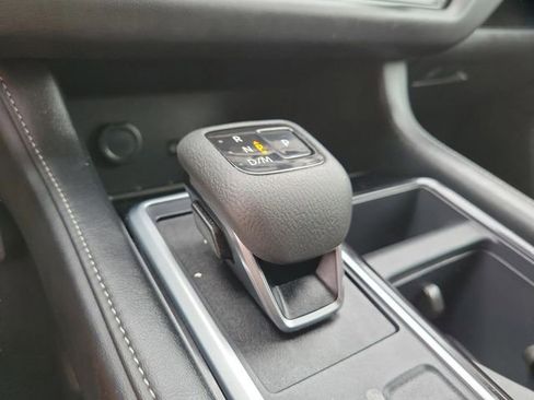 Used 2025 Nissan Pathfinder SL image 26