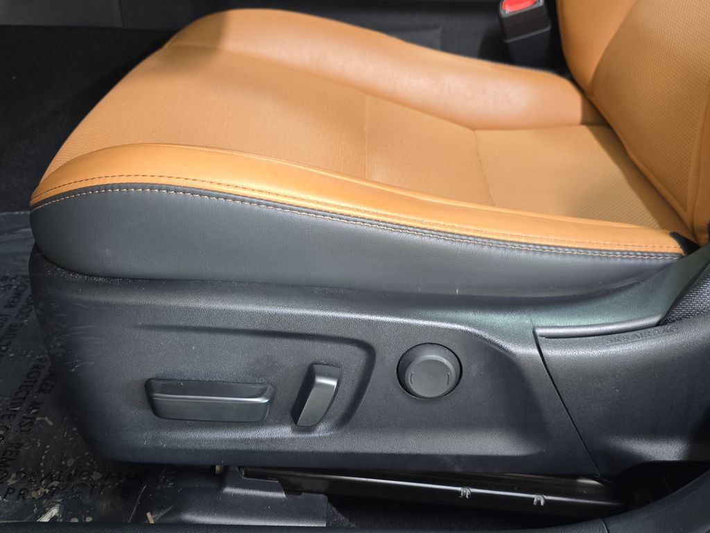Used 2023 Lexus IS 300 w/ Premium Package RWD image 28