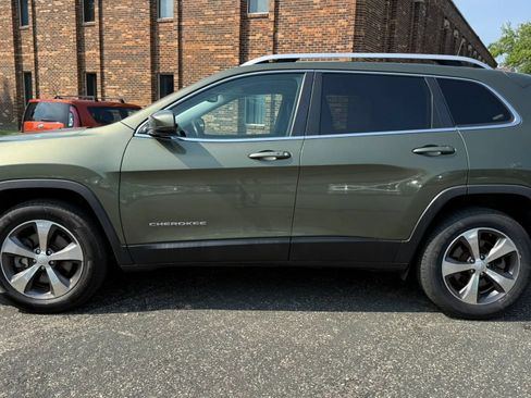 Used 2020 Jeep Cherokee Limited AWD/4WD image 6