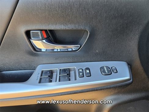 Used 2017 Toyota Prius V Five image 20