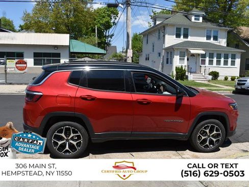 Used 2025 Jeep Compass Limited AWD/4WD image 5