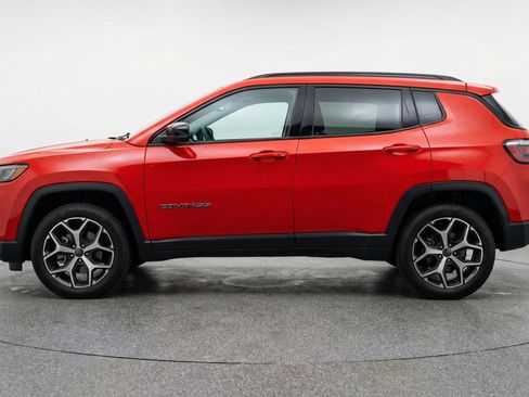 Used 2025 Jeep Compass Limited AWD/4WD image 5