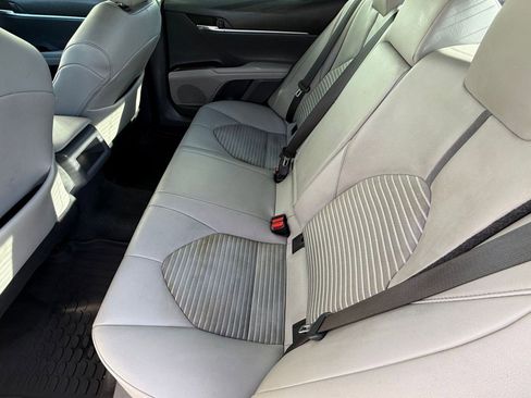 Certified 2022 Toyota Camry SE image 27