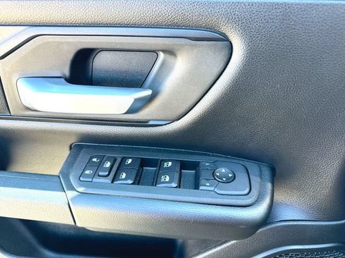 Used 2025 RAM 1500 Warlock AWD/4WD image 22