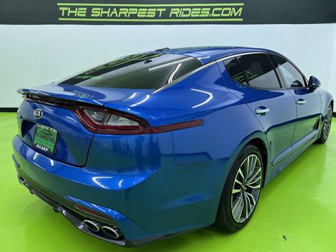 Used 2018 Kia Stinger RWD image 9