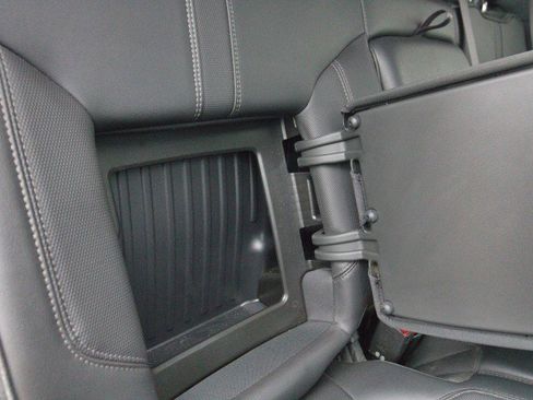 Used 2021 Chevrolet Silverado 3500 High Country w/ Technology Package image 39