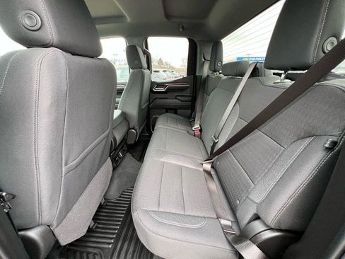 Used 2025 Chevrolet Silverado 1500 LT image 23