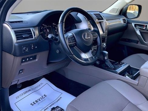 Used 2020 Lexus GX 460 Premium w/ Premium Package image 11