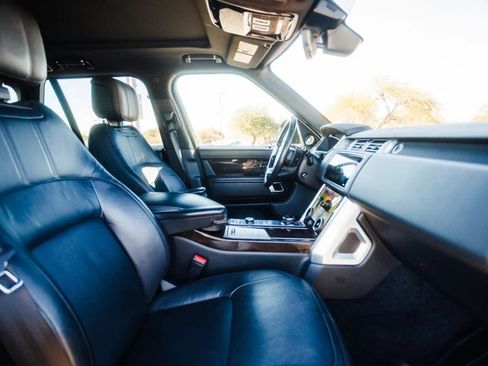 Used 2020 Land Rover Range Rover image 33