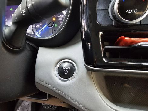 Used 2023 Toyota Highlander LE image 35