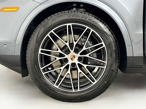 New 2026 Porsche Cayenne Coupe image 32