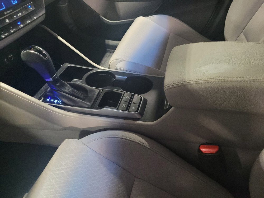 Used 2018 Hyundai Tucson Value w/ Cargo Package FWD image 26