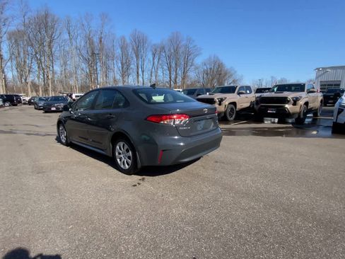 Used 2023 Toyota Corolla LE image 9
