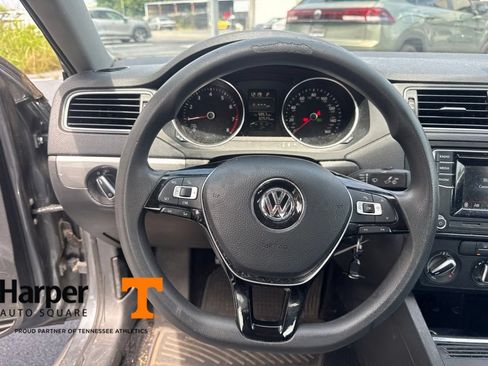 Used 2018 Volkswagen Jetta S FWD image 17