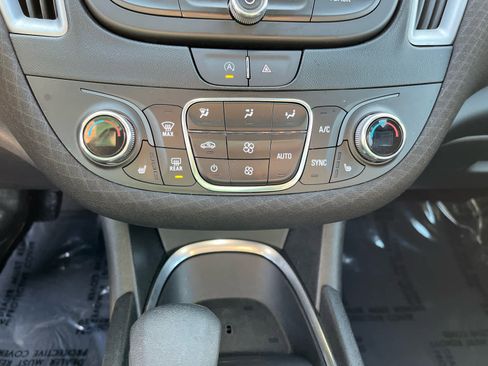 Used 2023 Chevrolet Malibu LT image 18