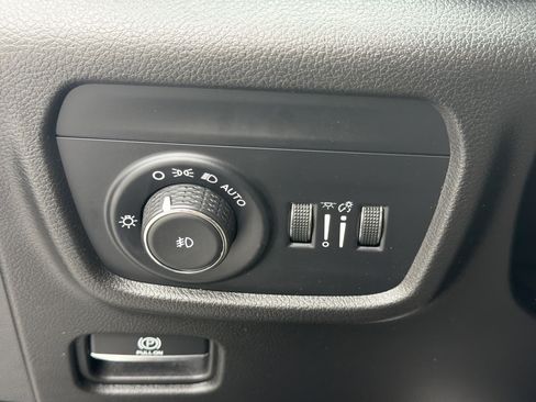 Used 2022 Jeep Grand Cherokee L Overland AWD/4WD image 38