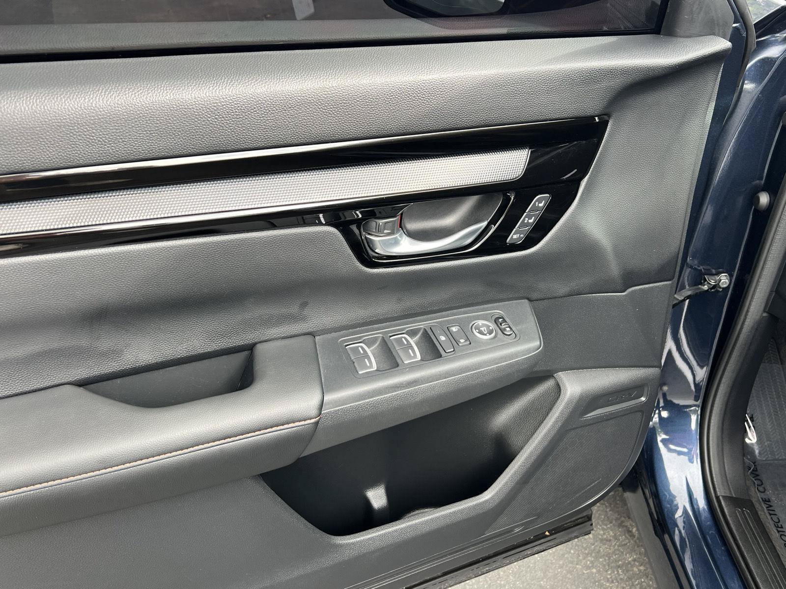 Used 2023 Honda CR-V Sport Touring image 28