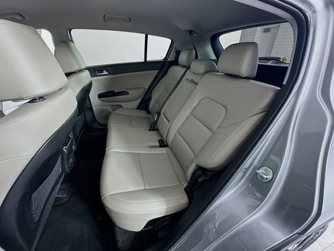 Used 2020 Kia Sportage EX image 31