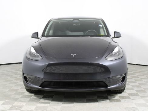 Used 2024 Tesla Model Y 2WD image 28