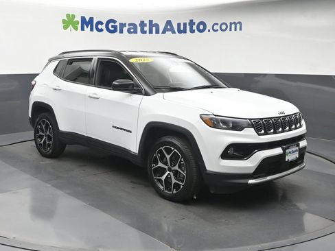 Used 2025 Jeep Compass Limited AWD/4WD image 2