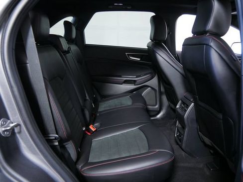 Certified 2022 Ford Edge ST-Line w/ Cold Weather Package AWD/4WD image 13