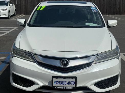 Used 2017 Acura ILX image 2