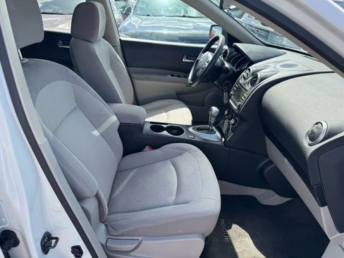 Used 2012 Nissan Rogue SV image 16