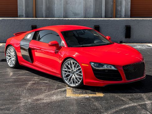 Used 2010 Audi R8 V10 image 2