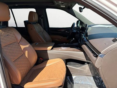 Used 2022 Cadillac Escalade Sport w/ Touring Package image 11