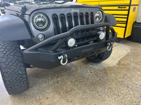 Used 2016 Jeep Wrangler Sport AWD/4WD image 16