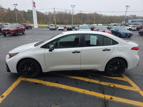 Used 2022 Toyota Corolla SE image 8