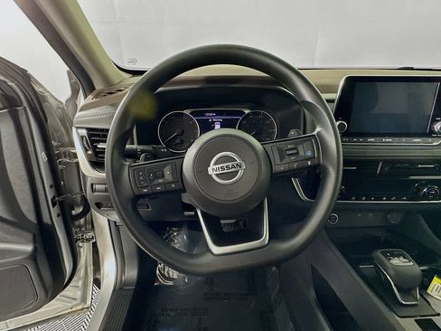 Used 2021 Nissan Rogue SV AWD/4WD image 16