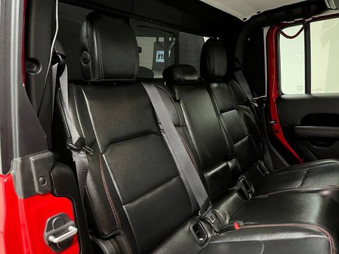Used 2022 Jeep Gladiator Rubicon w/ Cold Weather Group AWD/4WD image 54
