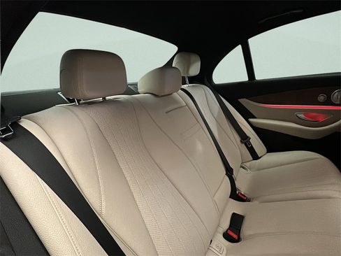 Used 2017 Mercedes-Benz E 300 4MATIC image 15