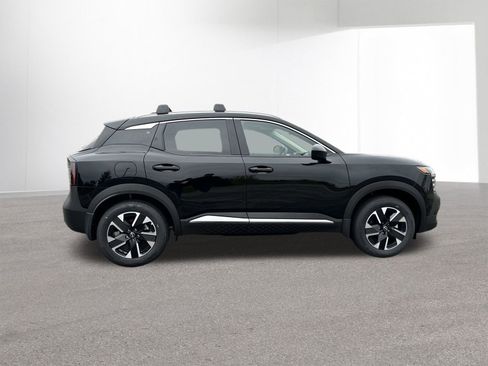 New 2026 Nissan Kicks SV w/ SV Premium Package AWD/4WD image 37