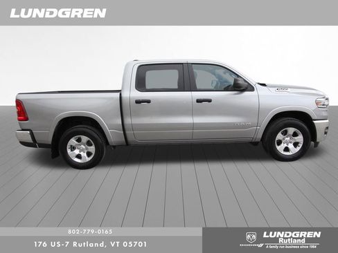 Used 2025 RAM 1500 Big Horn AWD/4WD image 2
