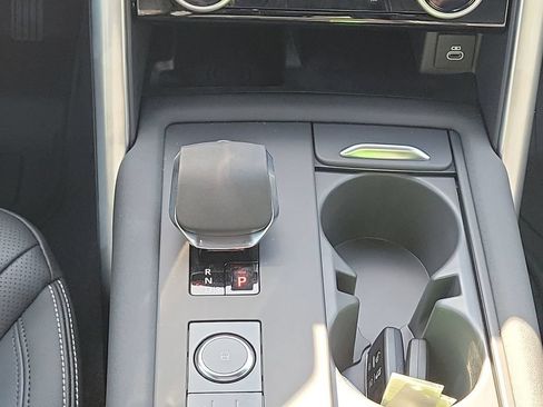 New 2025 Land Rover Discovery S AWD/4WD image 20