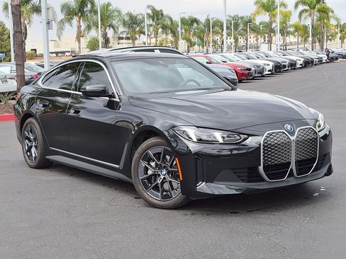 Used 2025 BMW i4 eDrive40 w/ Parking Assistance Package RWD image 2