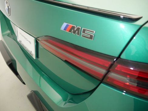 Used 2026 BMW M5 w/ Executive Package AWD/4WD image 11