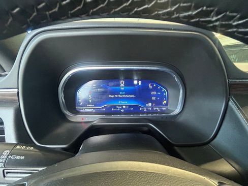 Used 2023 Chevrolet Tahoe LT image 39