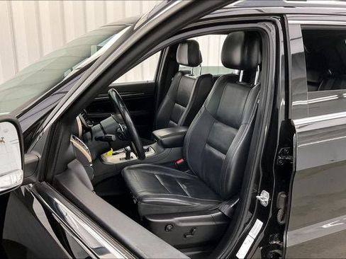 Used 2014 Jeep Grand Cherokee Limited w/ Trailer Tow Group IV image 8