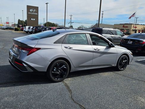 New 2026 Hyundai Elantra Sport FWD image 12