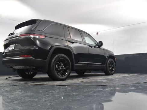 New 2026 Jeep Grand Cherokee Altitude AWD/4WD image 52