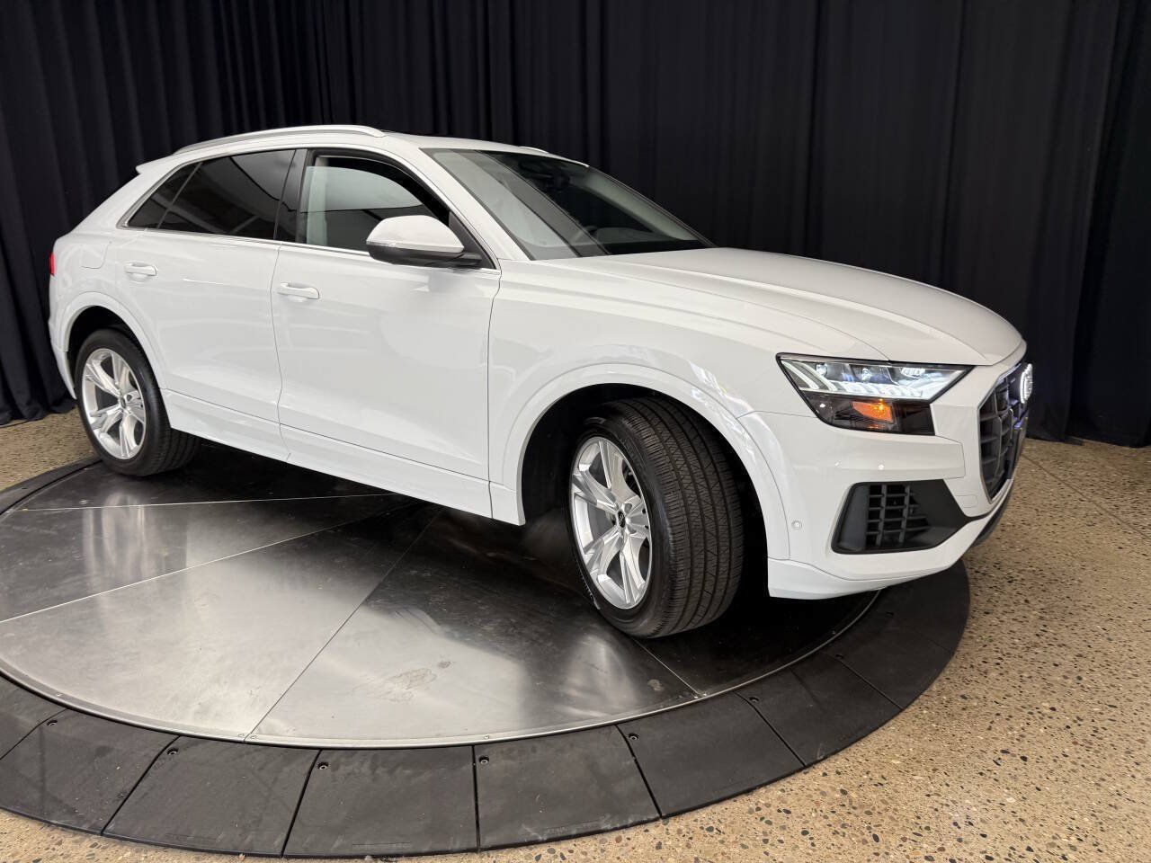Used 2023 Audi Q8 Premium w/ Convenience Package AWD/4WD image 13